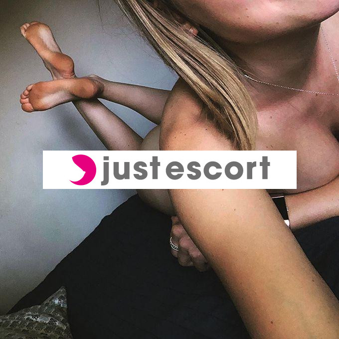 Milano Escort RAGAZZA PORCA IN VIDEOCHIANATA SU WHATSAPP FOTO VIDEO È CHAT EROTIC...