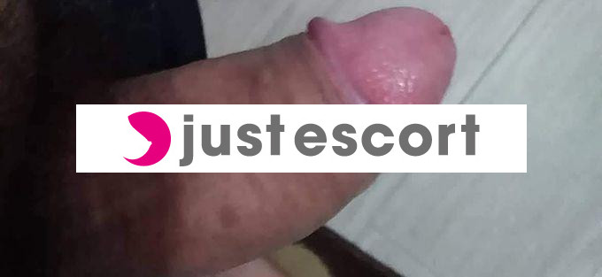 Sara trans per chi si ricorda di me un tempo ero solo passiva mentre oggi potrete anche gustare il delizioso gelato che mi ritrovo tra le gambe