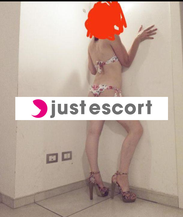 Milano Escort CIAO MI CHIAMO DEBORAH DI ANNI 33 RAGGIUNGO SOLO SONO ITALIANA CI S...