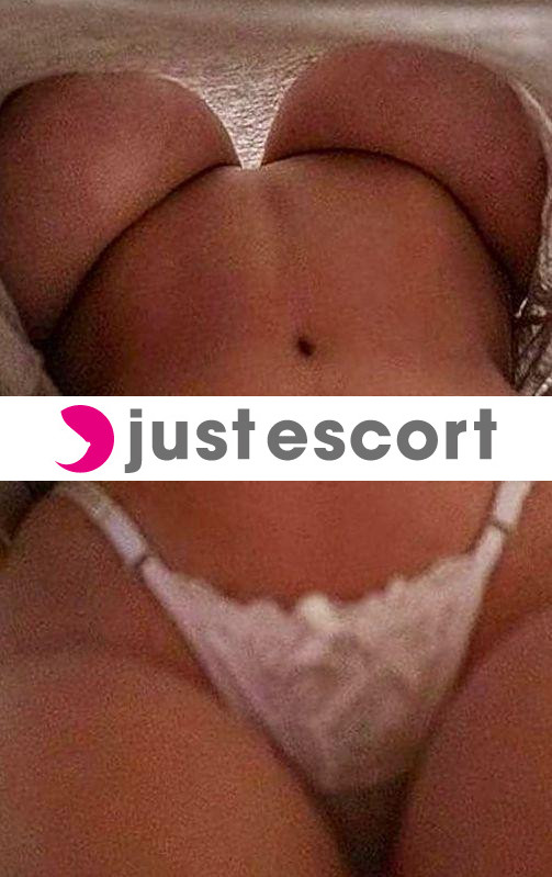 Milano Escort DESY TROIA 8A MISURA DI SENO GODIMI SBORRAMI IN FACCIA IN BOCCA CON...